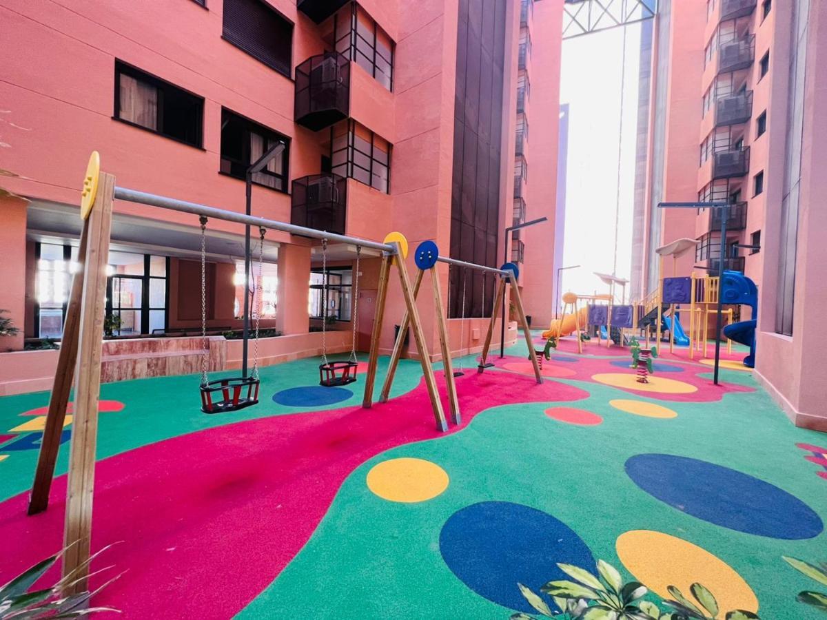 Sky Garden & Seasonal Pool Views By Ele Apartments Malaga Bagian luar foto