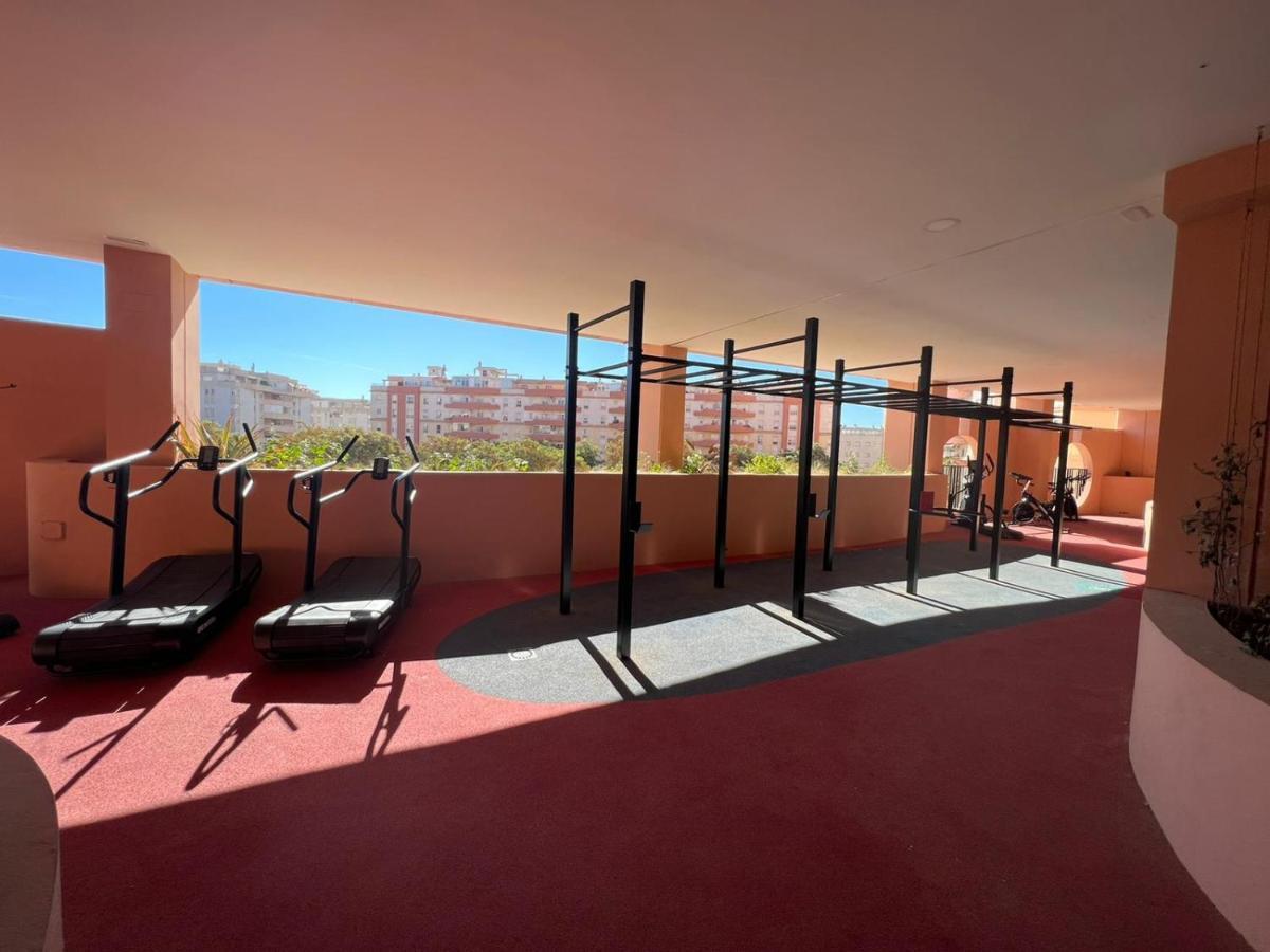 Sky Garden & Seasonal Pool Views By Ele Apartments Malaga Bagian luar foto